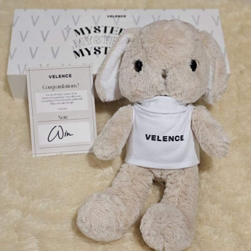 WIN METAWIN VELENCE TALKING BUNNY WITH SIGN - SUPER RARE ITEM