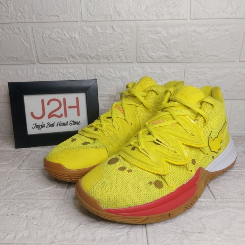 Sepatu Basket Nike Kyrie 5 Spongebob Squarepants Size 42 In Sole 26,5cm Made in China Warna Kuning