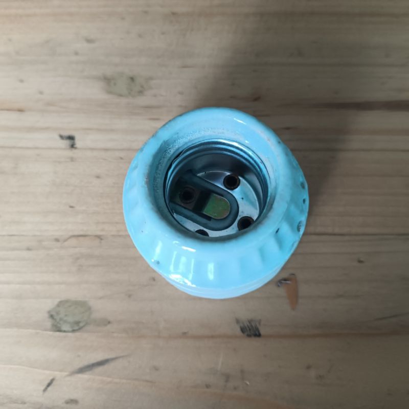 Fitting Plafon Pendek Keramik E27 / Fitting Lampu Taman E27