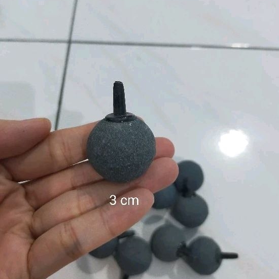 Batu Aerator Bulat 3 cm Airstone Bola 3cm  Airator Aquarium