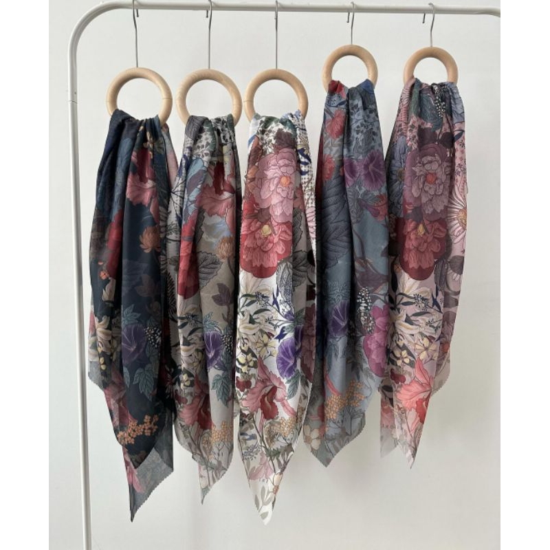 ELINA SCARF BY GONEGANI