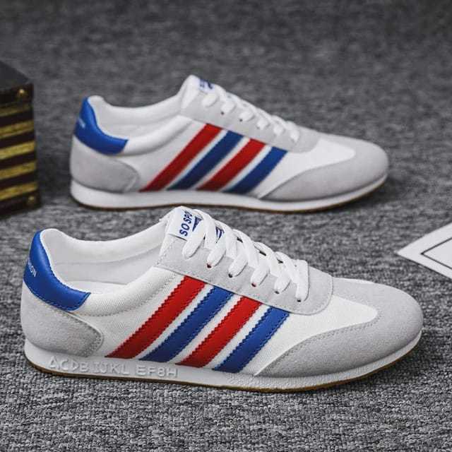 Sepatu spon pria dan wanita bertali ringan nyaman dipakai