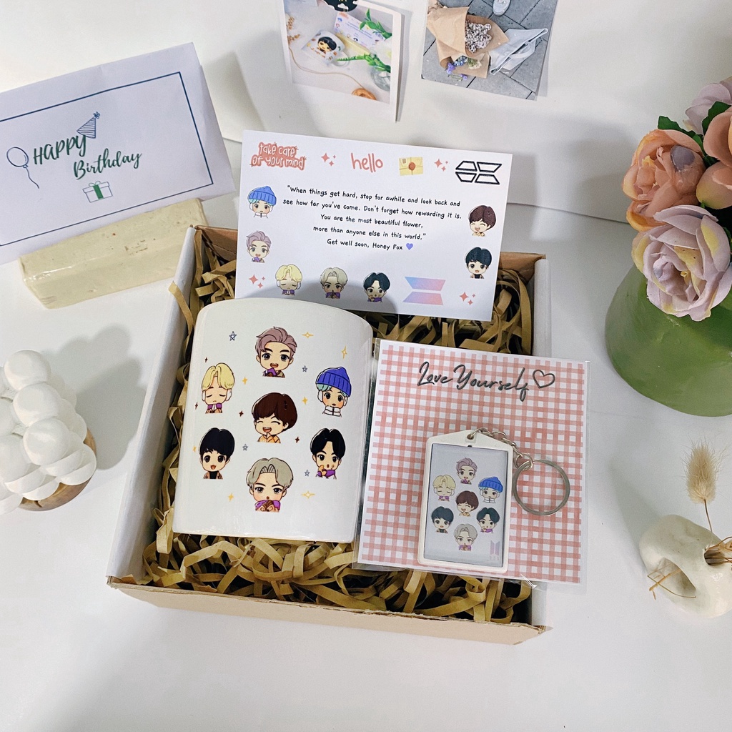 

HOT Product Hampers BTS Kado Ulang Tahun BTS Hampers KPOP by Gifttale
