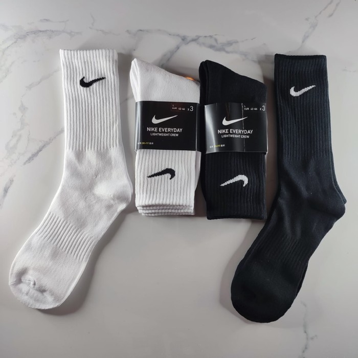 COD-Kaos Kaki Bola Futsal Nike Sport Pendek Sebetis