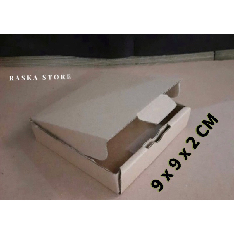 

Kardus Box Karton UK 9 x 9 x 2 Cm Model DieCut