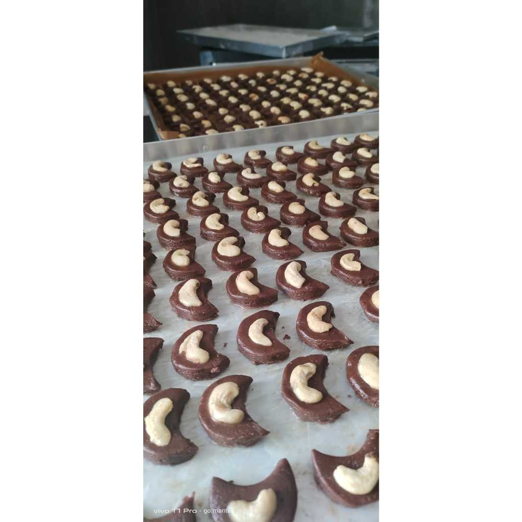 

HOMEMADE CHOCOMEDE PREMIUMCOOKIES