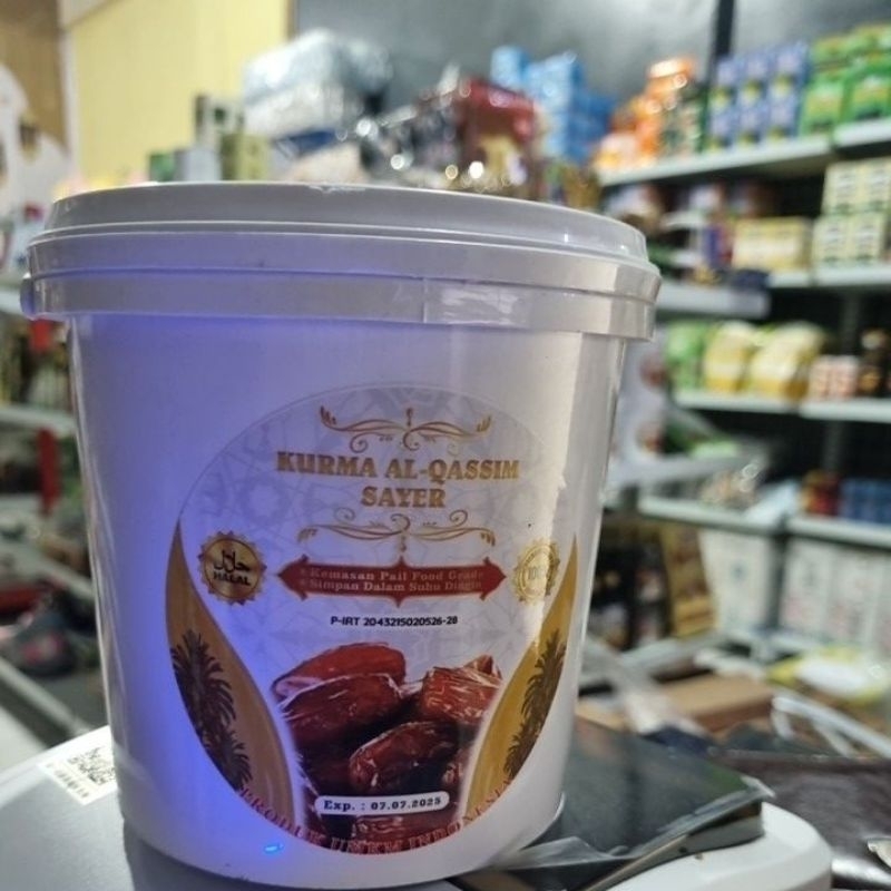 

Kurma Al Qassim Ember / Bucket Premium Sayer