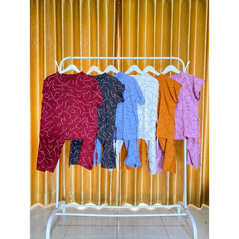 One set panjang motif cacing rayon bali