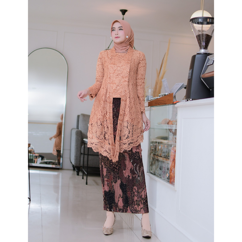 Kebaya Brokat Kutu Baru Panjang - Tunik Kutu Baru