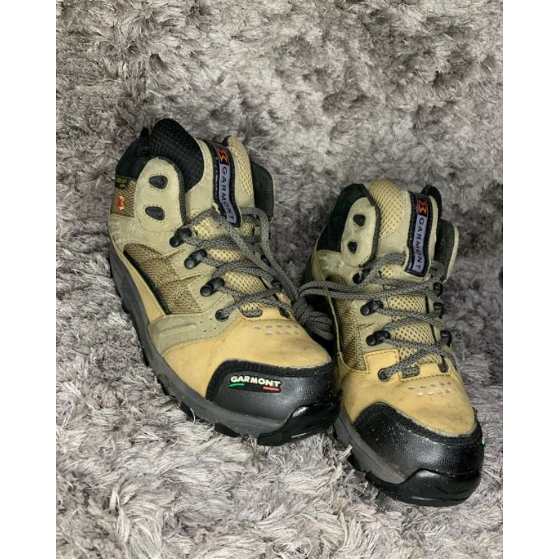 Sepatu Gunung Trekking Hiking Traveling Garmont