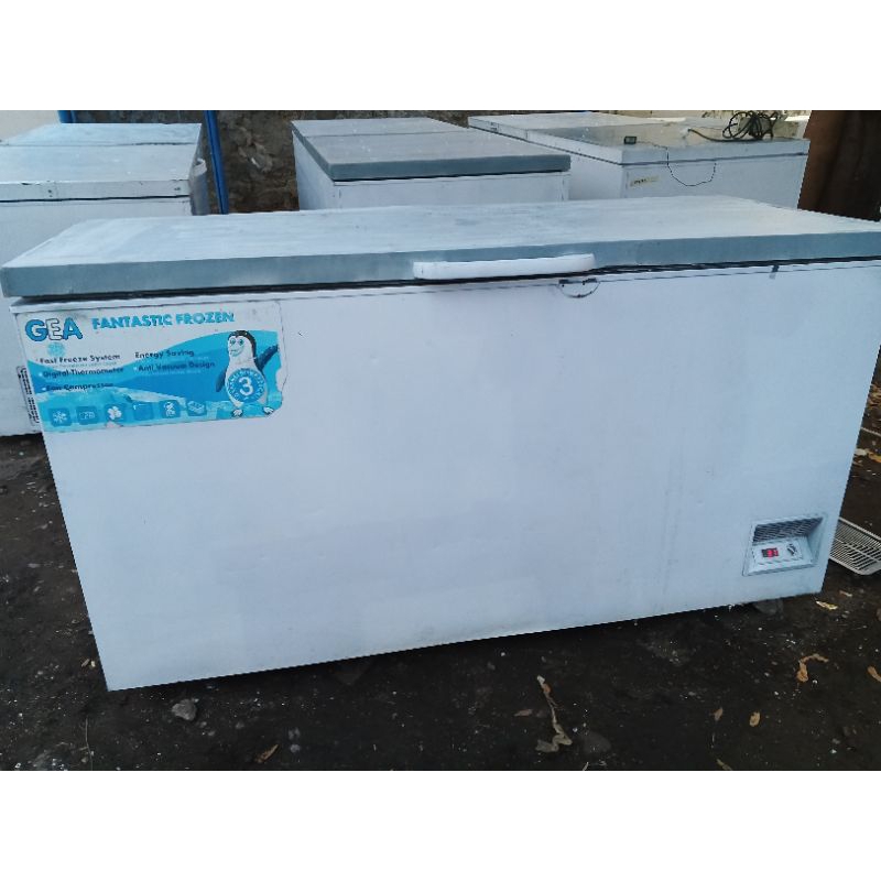 Freezer box 500L gea second bekas