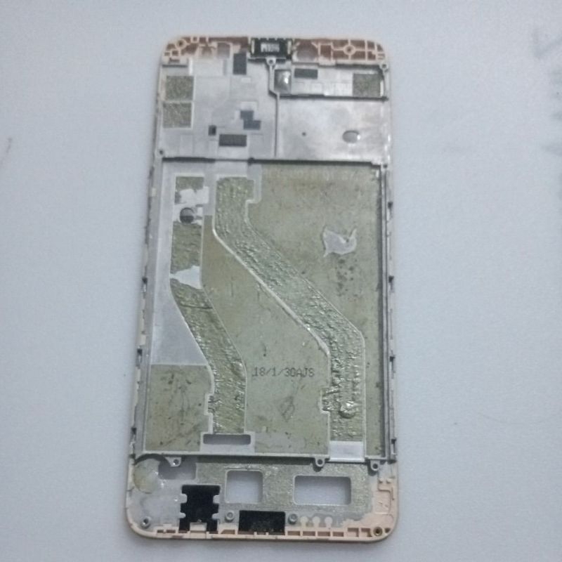 TATAKAN LCD LUNA V55