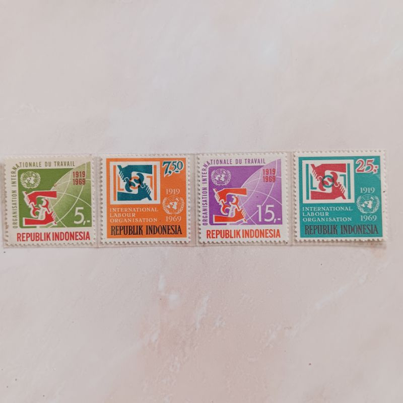 

(AC) Perangko Indonesia 1969 I.L.O Set Lengkap 4 pcs Mint