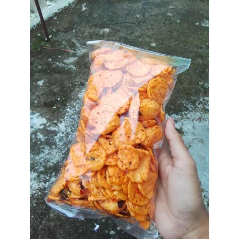 

Kripik Seblak Kemplang pedas 250gr Gurih