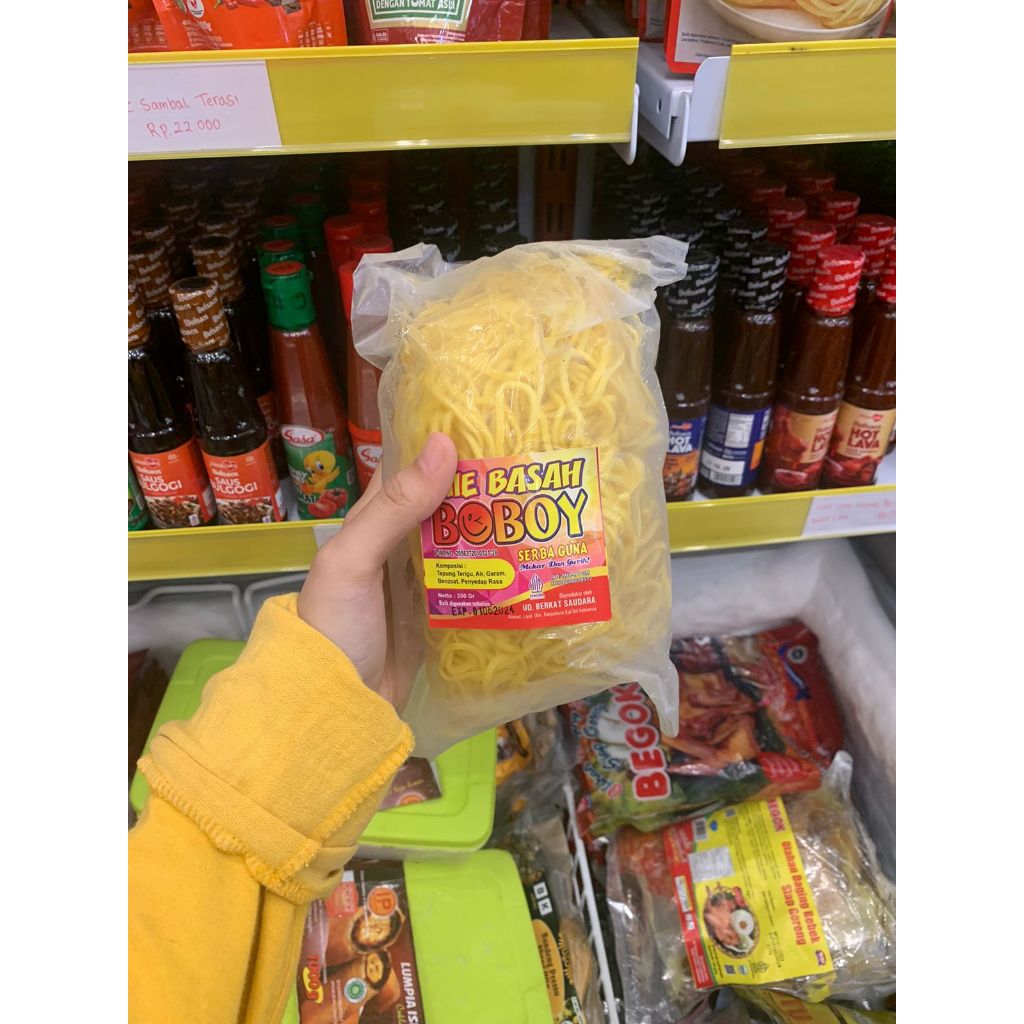 

BOBOY Mie Yamin Kuning