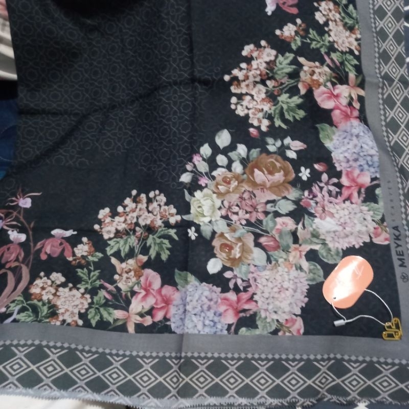 Hijab Meyka (Kerudung, Scarf)