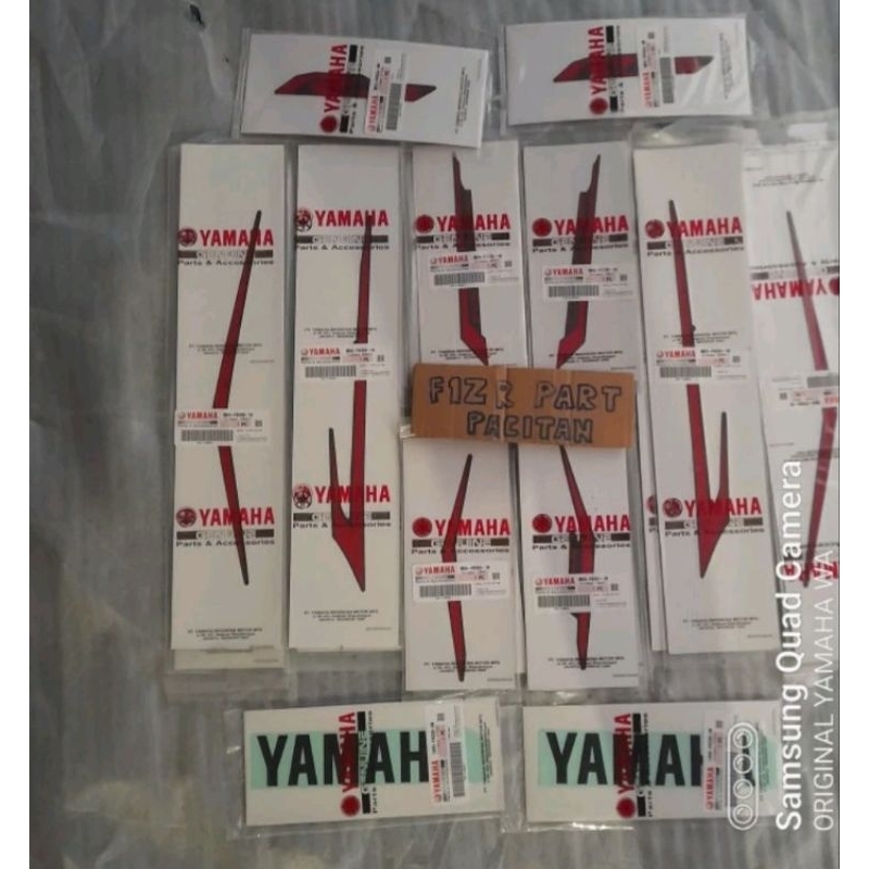 STRIPING R15 V3 2017 HITAM DOF ORIGINAL YGP  R15 2017 HITAM ORI