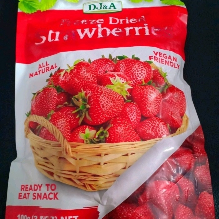 

Buruan Beli - Dj&A Freeze Dried Strawberry Snack Cemilan Buah Kering Stroberi