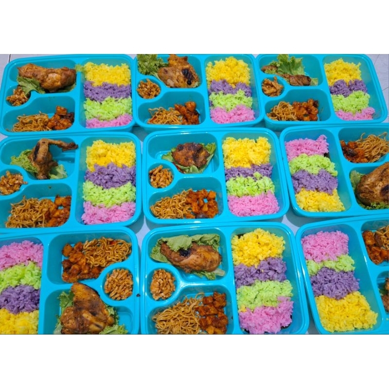 

nasi uduk warna warni rainbow nasi liwet nasi kuning goodie bag ulang tahun wedding lauk bervariasi