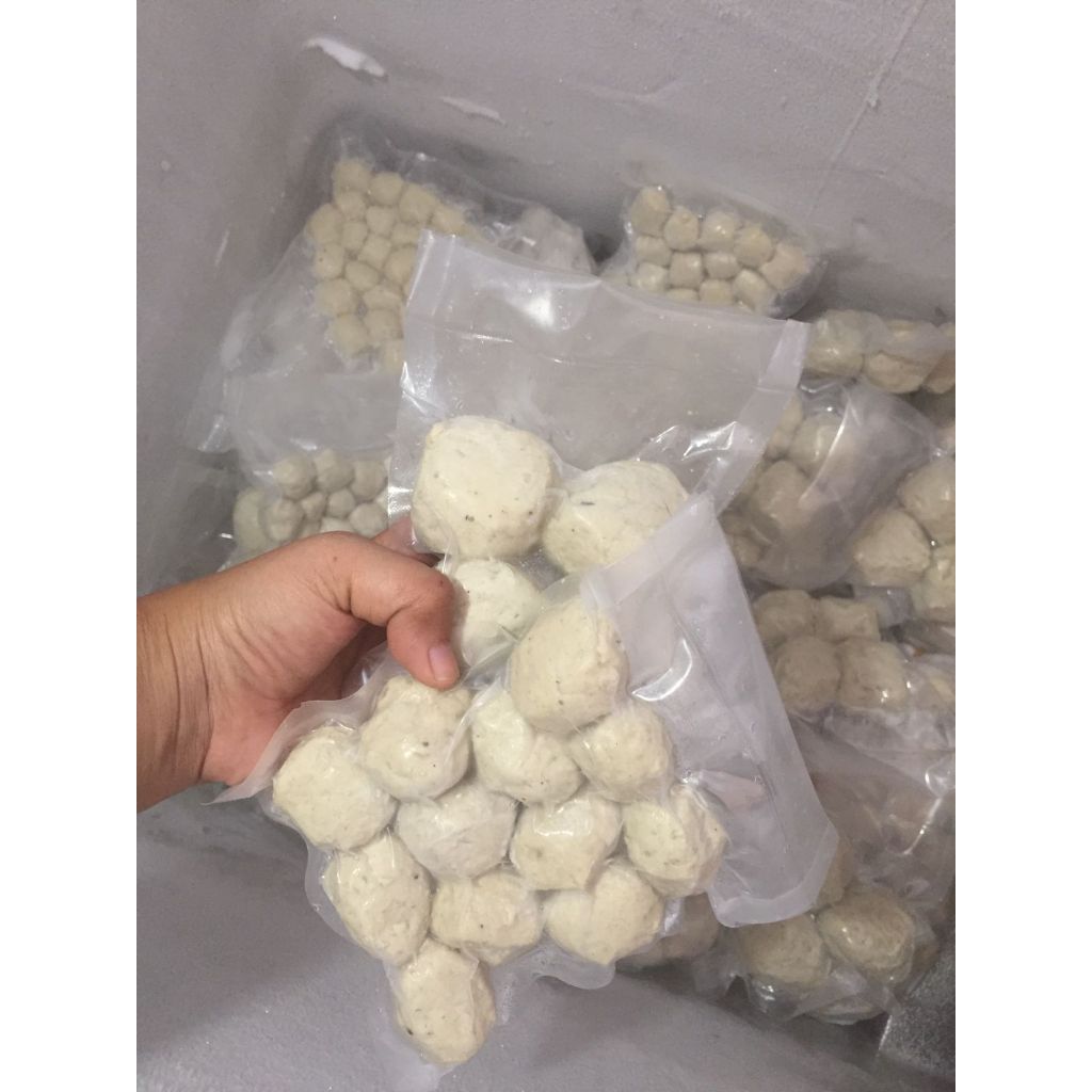 

BAKSO / BASO IKAN ISI 12 PALABUHAN RATU