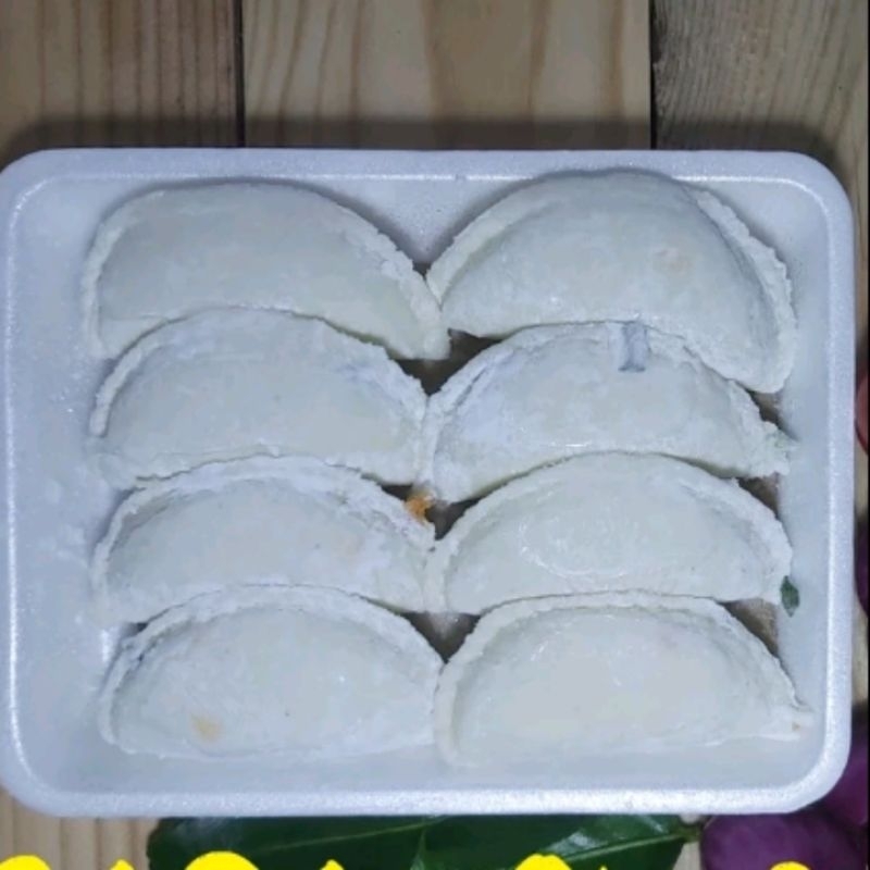 

Cireng isi Ayam Suwir Pedas Isi 8pcs Vacum