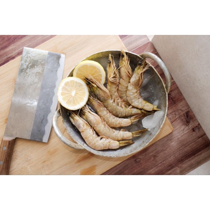 

Udang White/Udang Laut/ Udang Laut Segar Fresh Head On (belum kupas) Import Besar Size 20-30