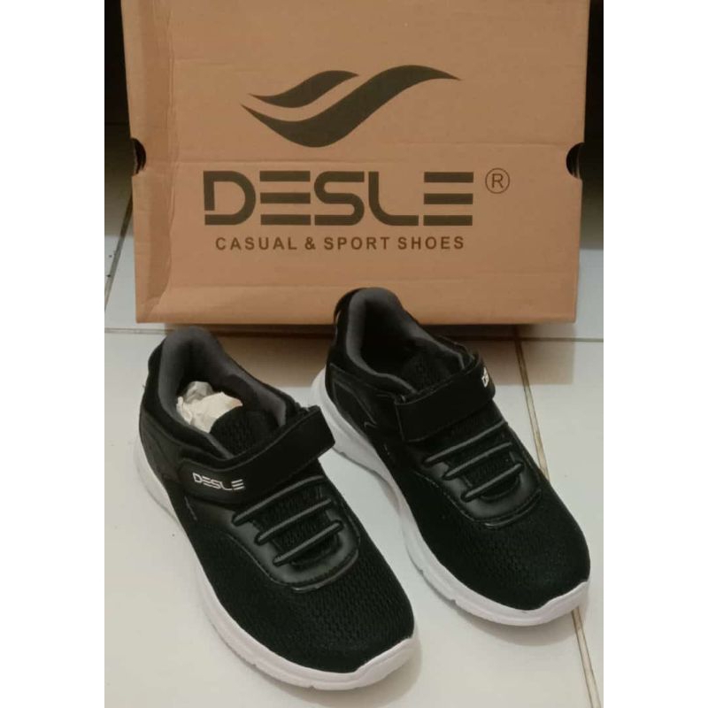 Sepatu anak DESLE Sale
