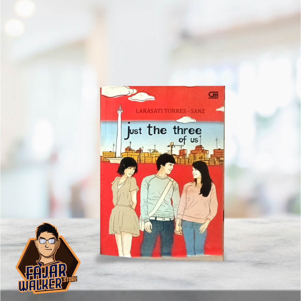Novel Just The Three of Us - Larasati Torres. Preloved