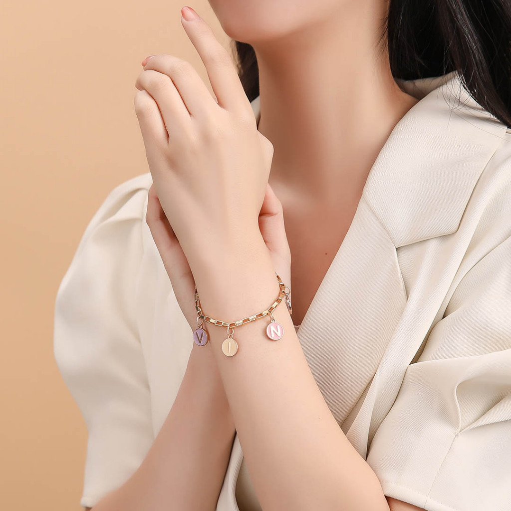 Custom Charm Nama Gelang / Rante Tas *** Tersedia Alphabet A - Z ***-3