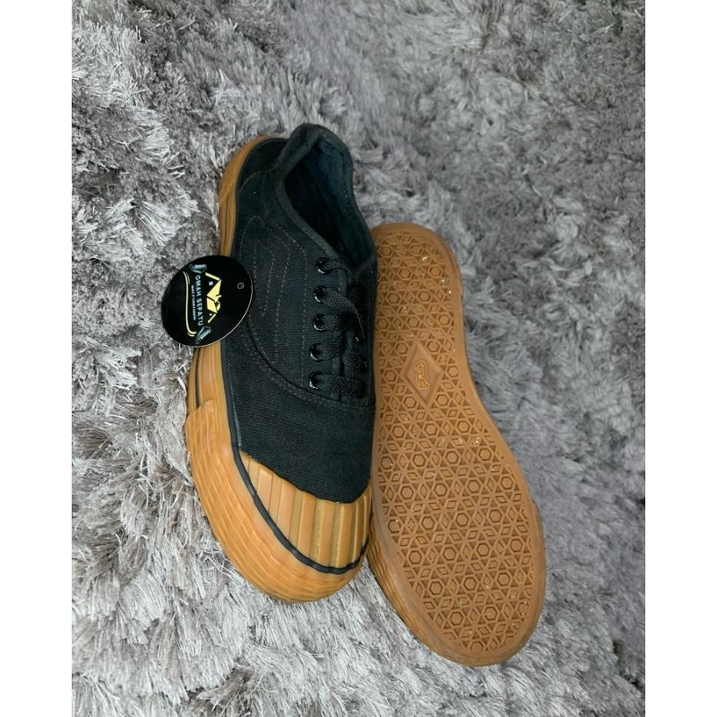 Sepatu FILA Original