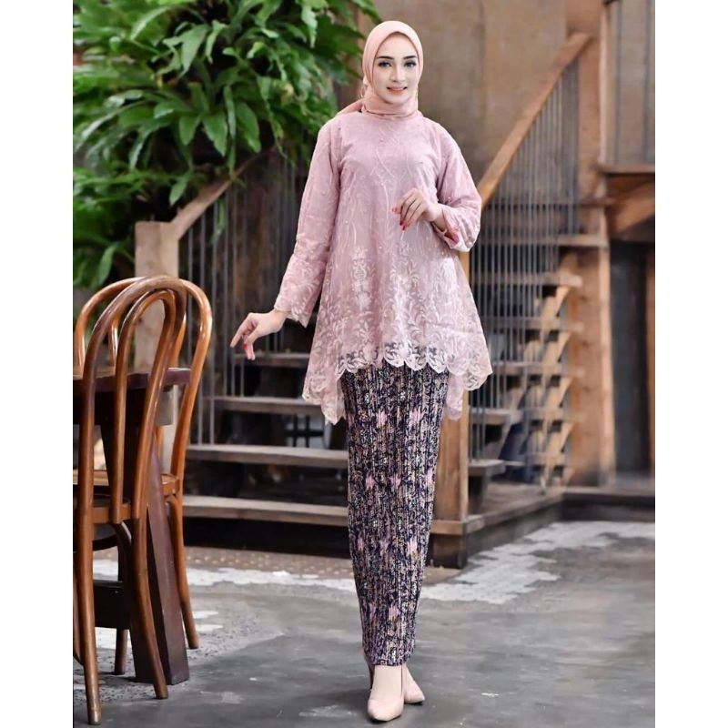 KEBAYA AZKIA - KEBAYA MODERN - KEBAYA PESTA - KEBAYA WISUDA - KEBAYA AKAD - KEBAYA

