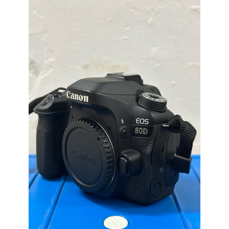 kamera canon 80D bekas super mulus 100% lengkap dusbook & 3 lensa