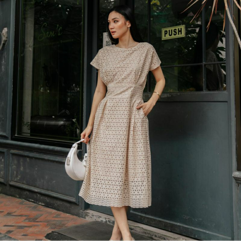 LILOU EYELET DRESS 8030 LA