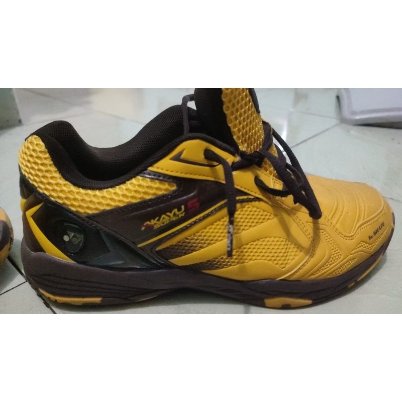 Sepatu Yonex type seri CUSION AKAYU super 5 original/preloved/bekas