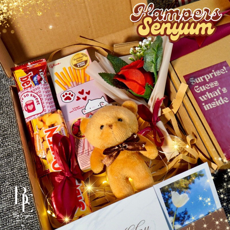 

Hampers Snack Box Cokelat Kado Ulang Tahun Wisuda Hadiah Pacar Gift Box Buket Murah Jajan Skripsi Sempro Valentine Hari Guru Hari Ibu Anniversary Cewek Cowok Set Kado Murah Unik Bermanfaat Spesial Senyum