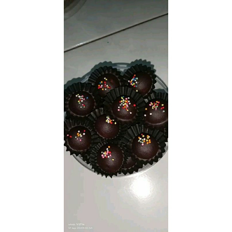 

bola bola coklat by adzkiya cookies