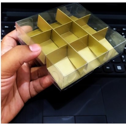 box kotak sekat coklat / mika sekat 9 / mika untuk coklat praline