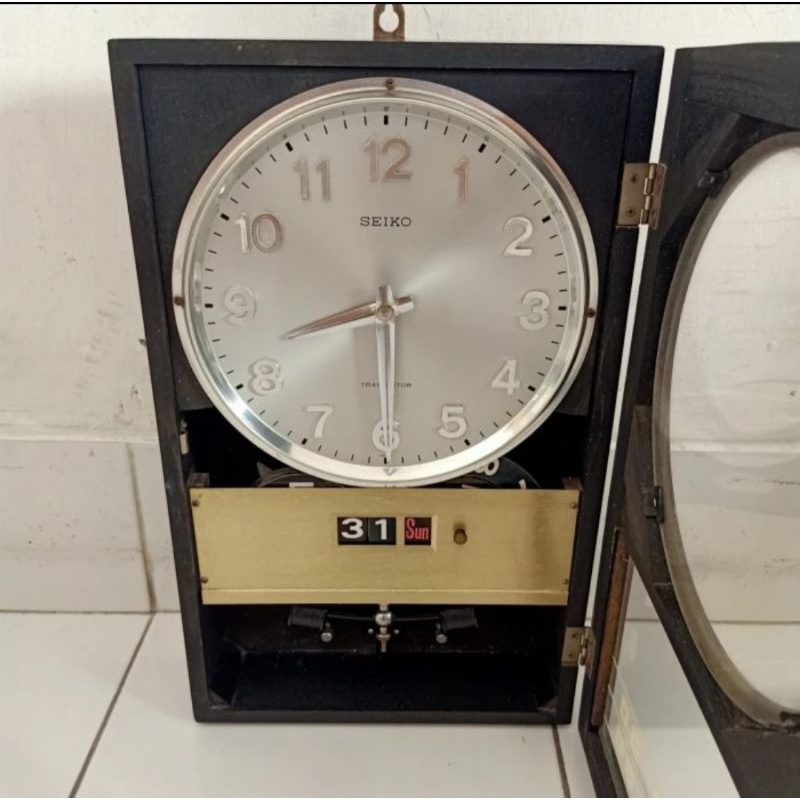 Seiko jam dinding transistor