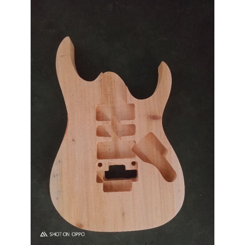 body gitar ibanez rg unfinised 24fret model pickguard hsh zps