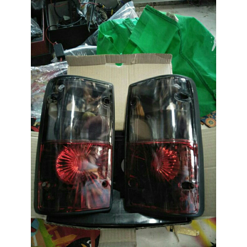 lampu stop kijang grand baud 4 smoke hitam