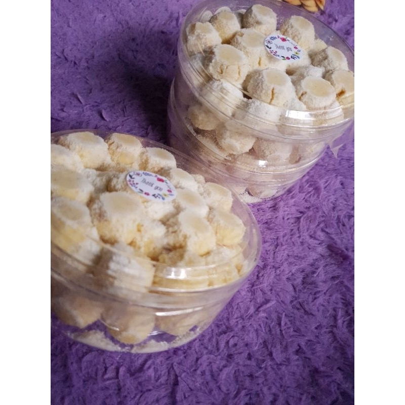 

Kue kering Putri Salju 500.gr