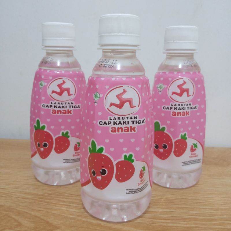 

Larutan Cap kaki Tiga Anak 250ml