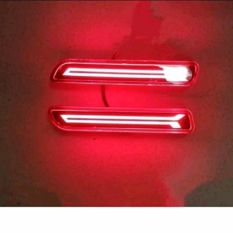 Lampu reflektor lampu bemper belakang lampu mata kucing Ertiga all new Ertiga R3 2012 2013 2014