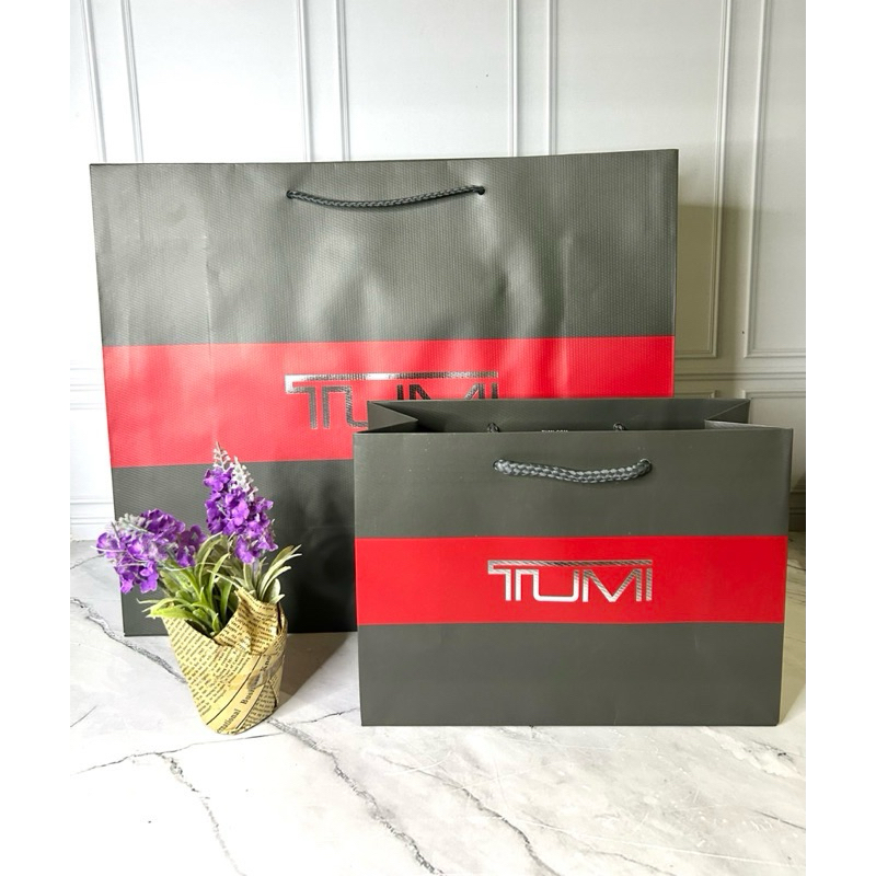 

Paper Bag Tumi Original Store 100%