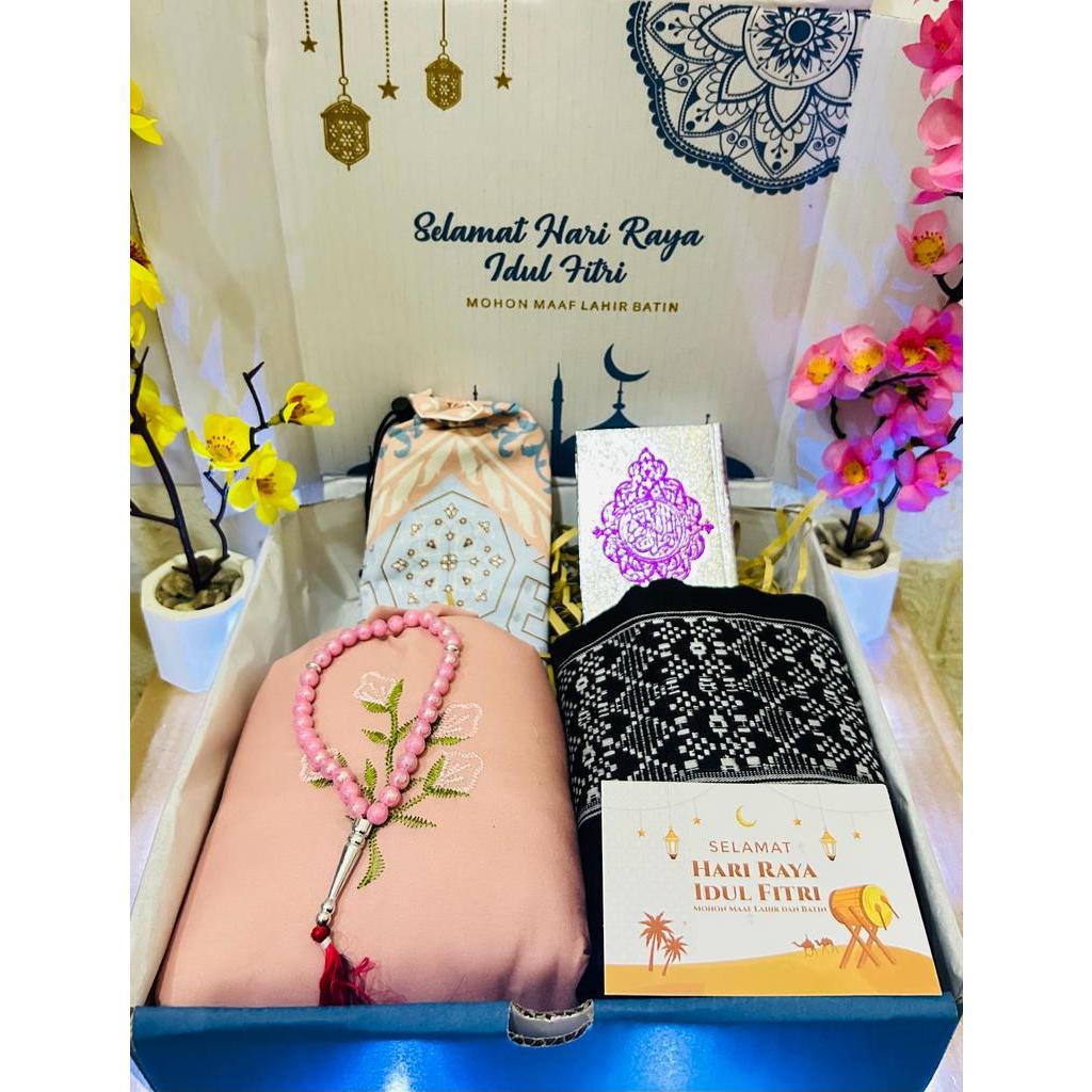 

Hampers Mukena Travel Sarung Dewasa Hampers Lebaran / Idul Fitri Puasa/ Ramadhan Wedding Alat Sholat