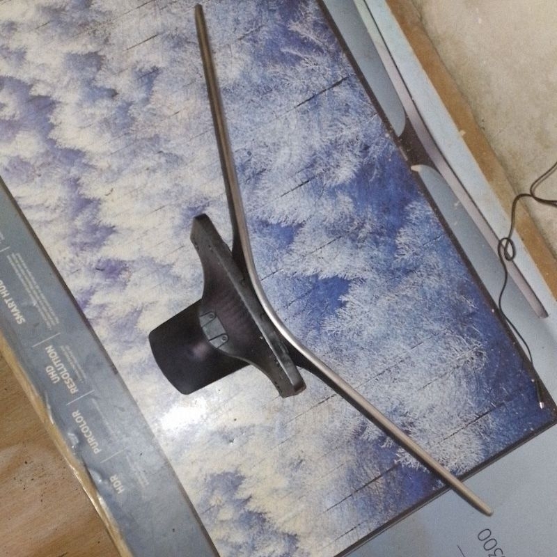 Kaki TV Samsung 49MU6300