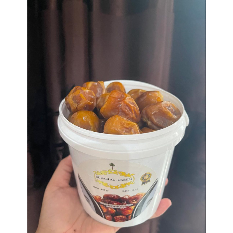 

kurma SUKKARI alqasim ember isi 850gr/ KURMA SUKKARI/SUKKARI EMBER/KURMA TERLARIS TERMURAH