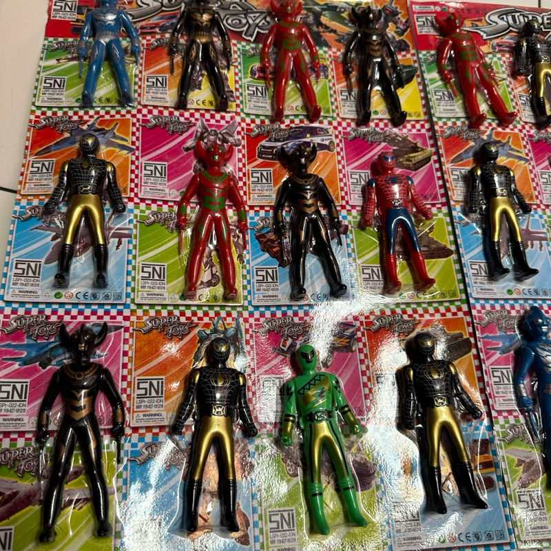 mainan anak robot kecil spoder ultraman batman