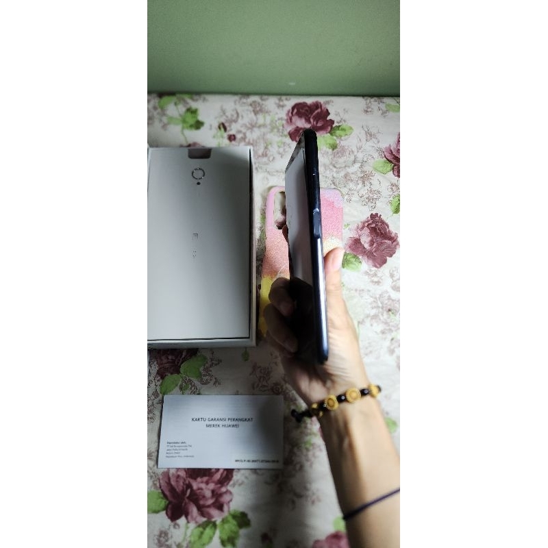 Huawei Nova 5T second