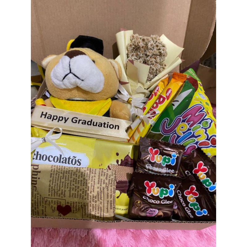 

hampers graduation/birthday/anniversary
